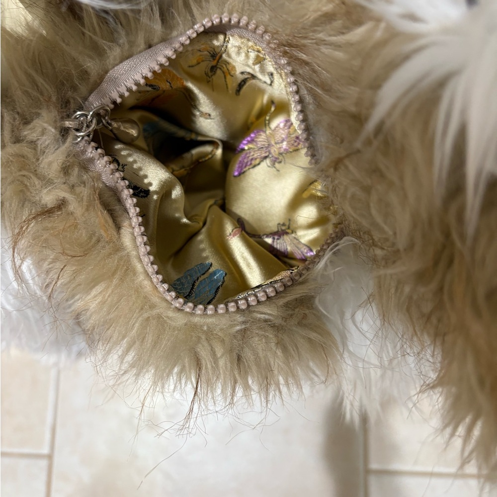 Fluffy Dog-Shaped Shoulder Bag - Picture 7 of 8